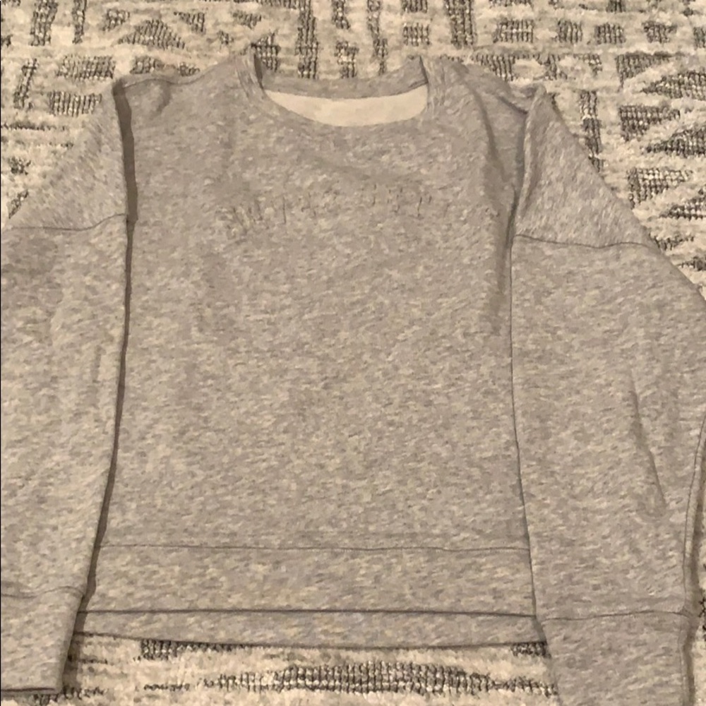 Never Settle crew neck